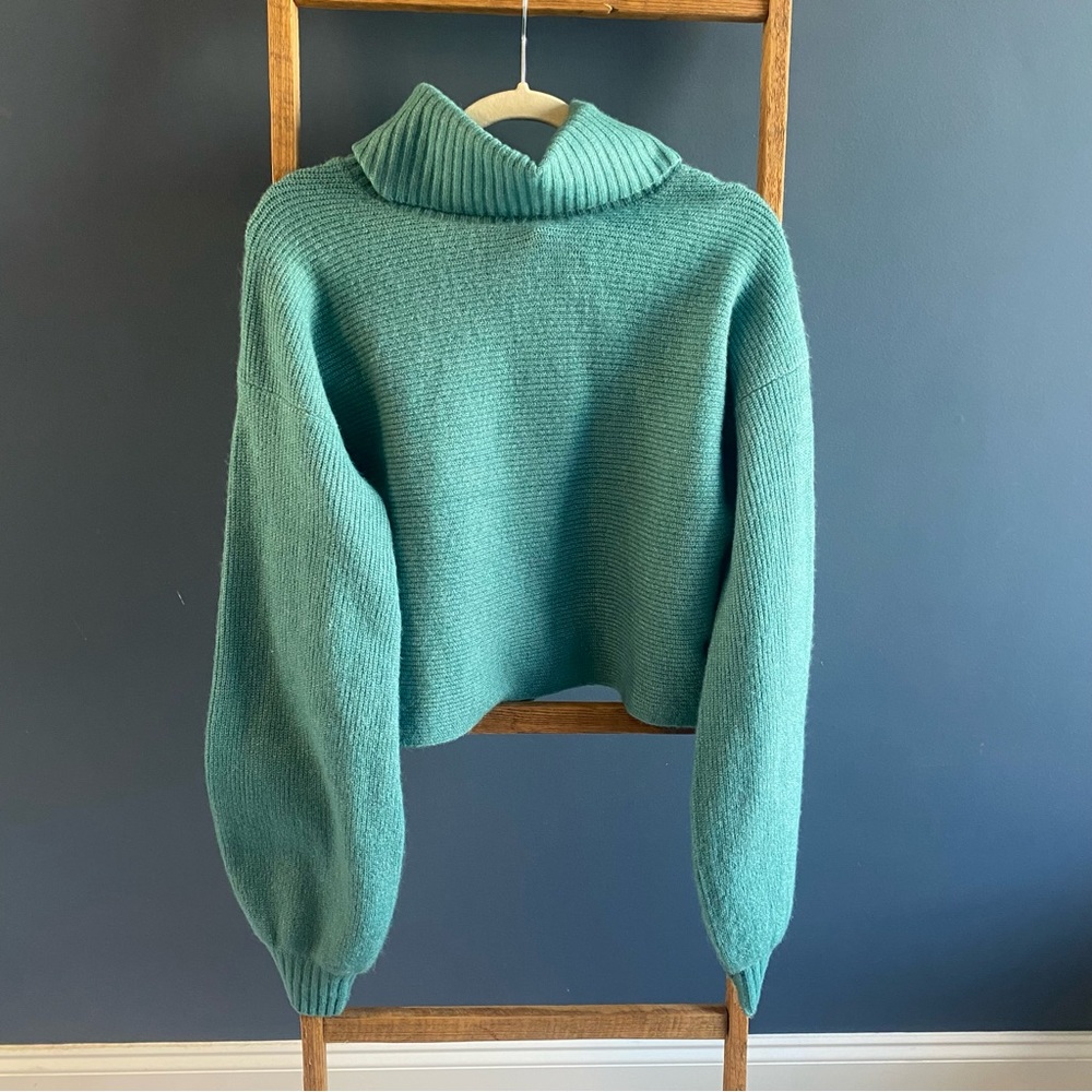 Vestique cowl neck gemstone sweater-size medium